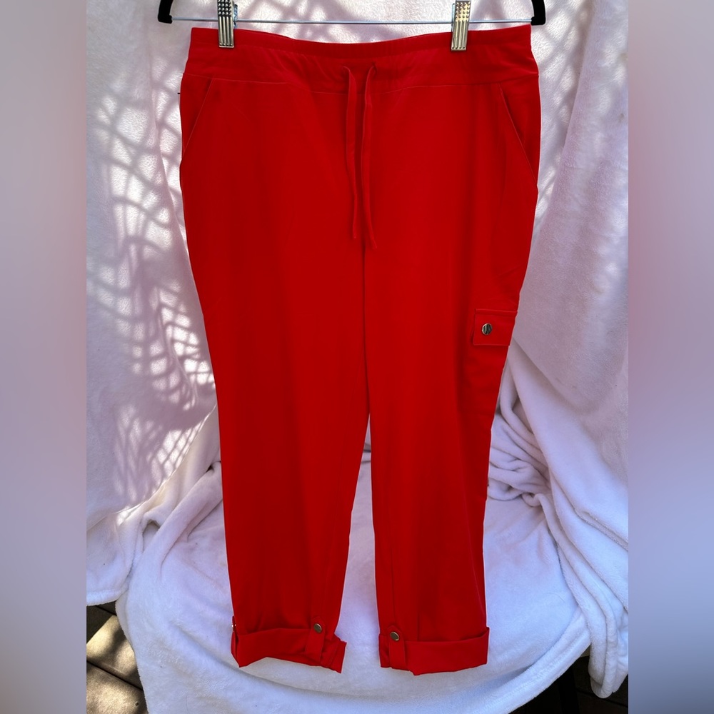 Chico’s zenergy UPF convertible crop pants US‎ size 4 ( Chico’s size 0)